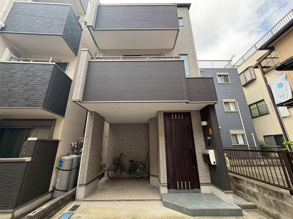 東京都荒川区東日暮里２ 6880万円