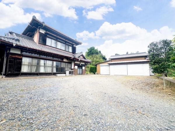 千葉県成田市稲荷山 中古住宅