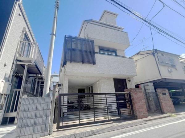 東京都豊島区南長崎５ 6900万円