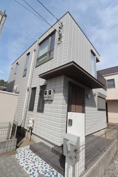 神奈川県藤沢市鵠沼松が岡１ 6489万円 2SLDK