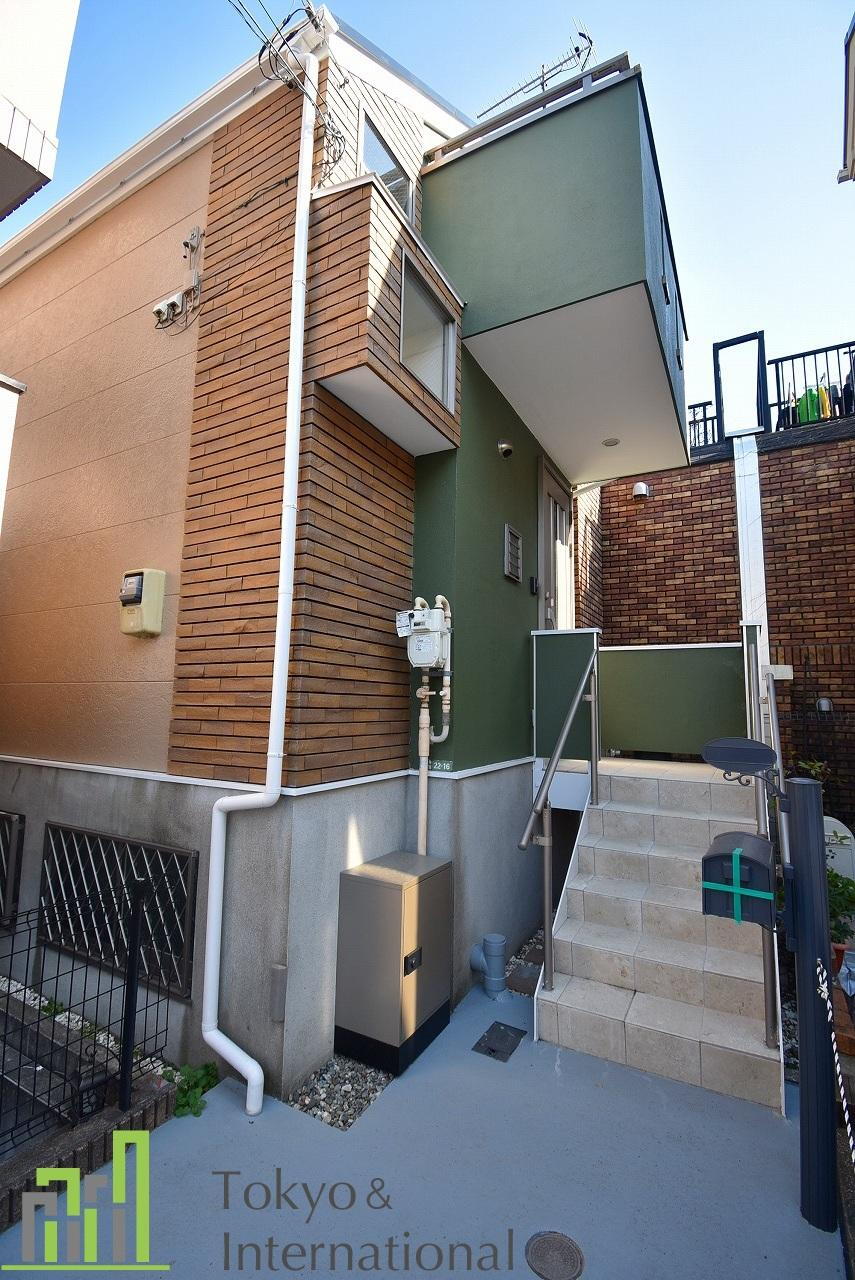 東京都世田谷区弦巻５ 6399万円