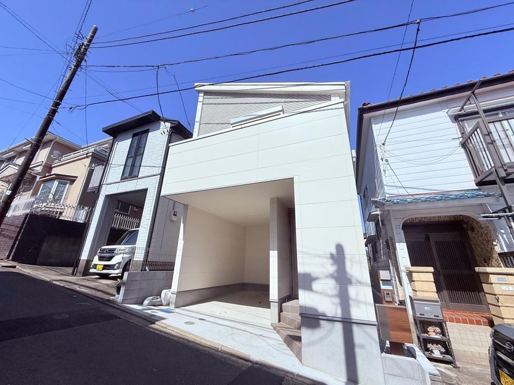 神奈川県横浜市金沢区富岡西３ 3880万円