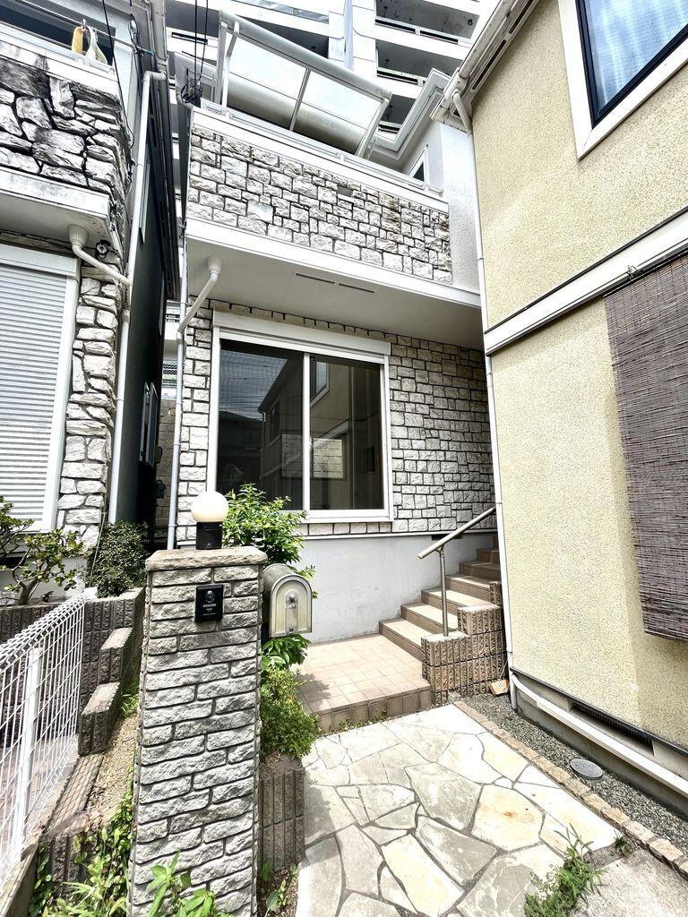 神奈川県横浜市中区柏葉 6480万円