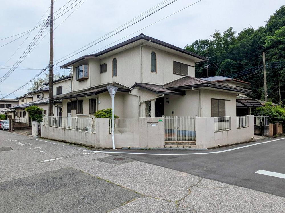 群馬県北群馬郡榛東村大字新井 880万円 4LDK