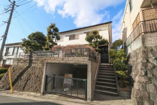 神奈川県横浜市磯子区杉田９ 3499万円