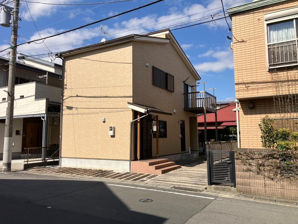 神奈川県小田原市寿町１ 2398万円