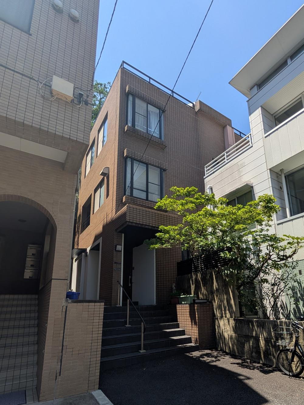 東京都港区麻布台３ 中古住宅