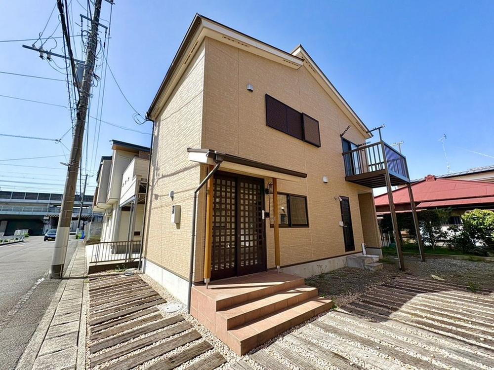 神奈川県小田原市寿町１ 2398万円