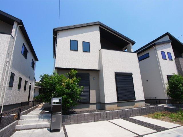 群馬県伊勢崎市西久保町３ 2280万円 4LDK