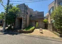 東京都世田谷区弦巻２ 11998万円