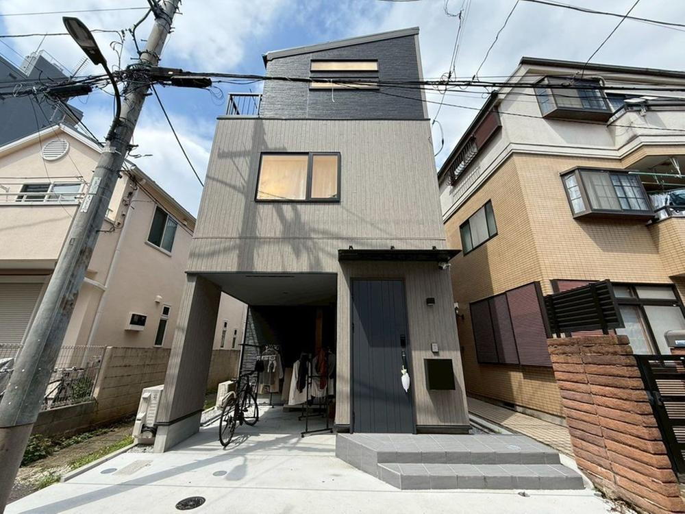 東京都新宿区高田馬場４ 12000万円