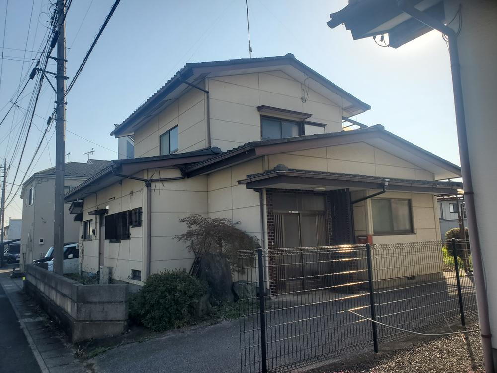 栃木県鹿沼市西茂呂３ 2340万円