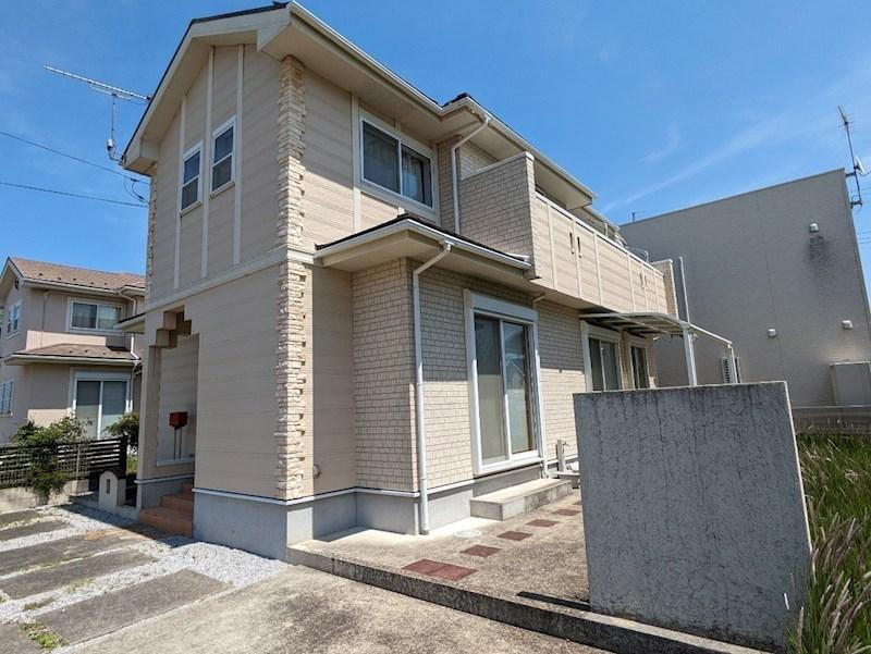 群馬県伊勢崎市境保泉１ 1880万円 4LDK