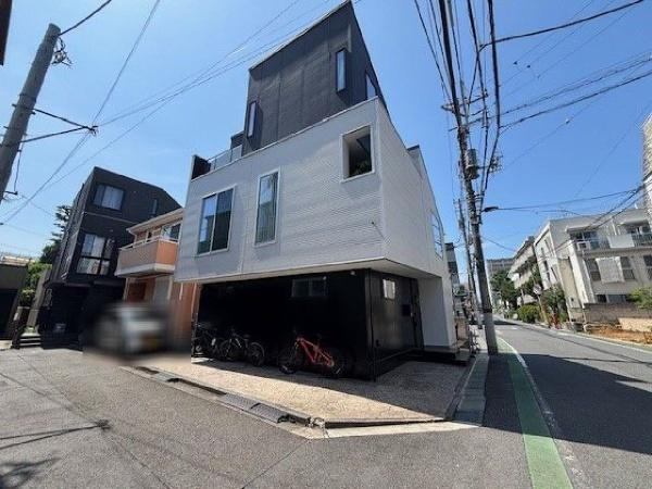 東京都目黒区下目黒４ 21800万円