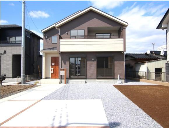 群馬県桐生市広沢町１ 2290万円 4LDK