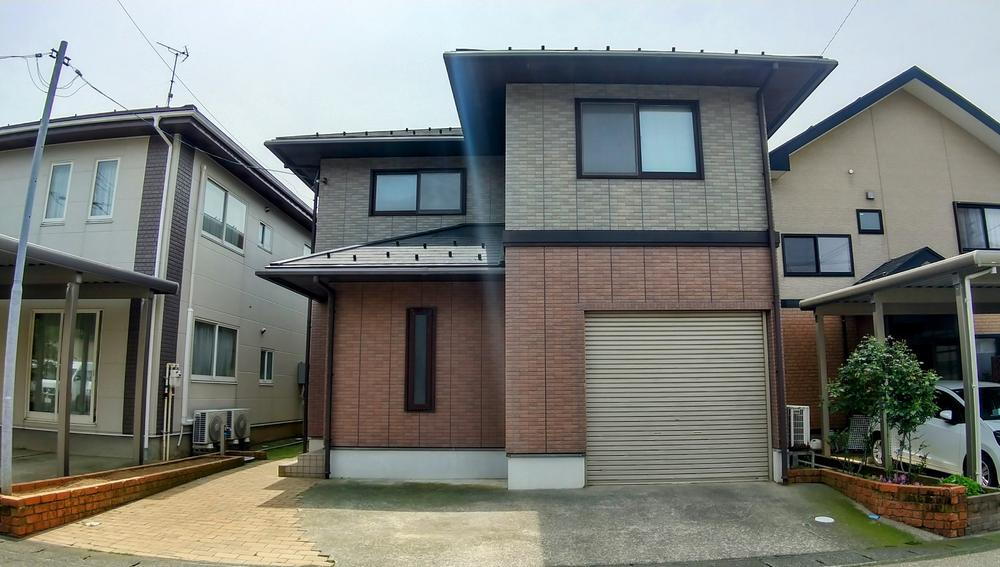 新潟県柏崎市西本町１ 2060万円