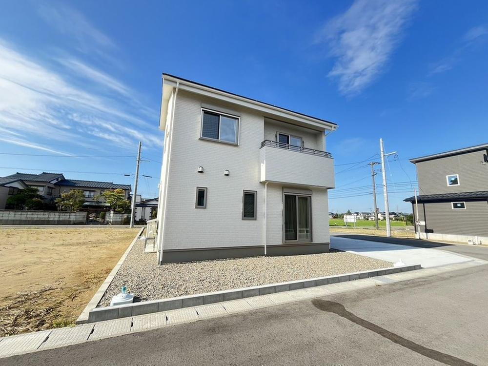 新潟県三条市塚野目１ 2650万円 3SLDK