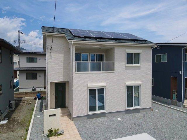 山梨県笛吹市春日居町鎮目 3230万円 4LDK