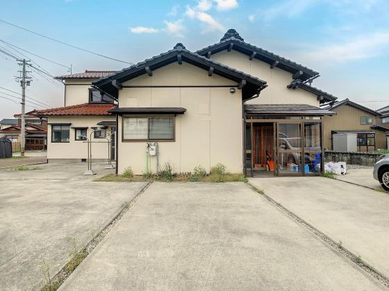 石川県小松市島田町 中古住宅