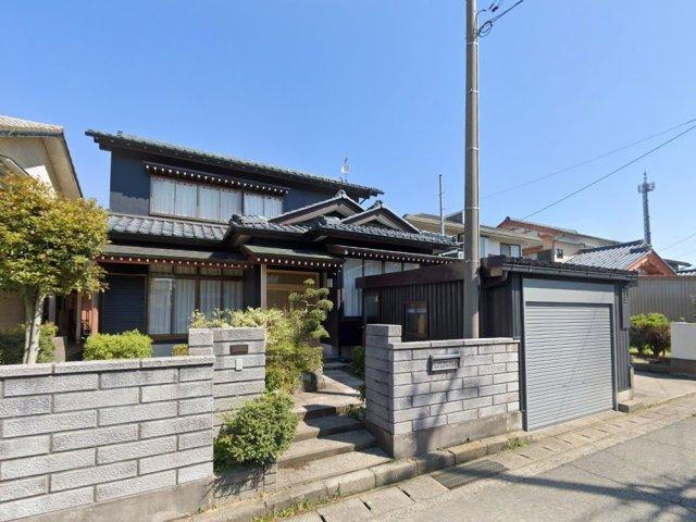 福井県福井市灯明寺町 中古住宅