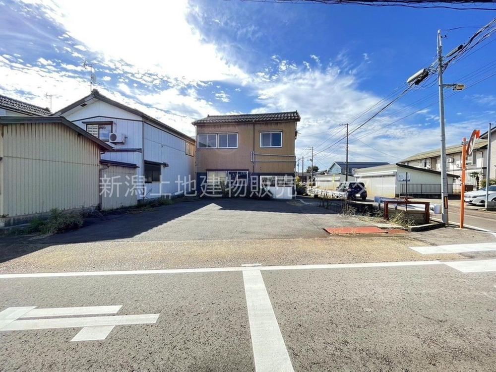 新潟県三条市石上３ 343万円