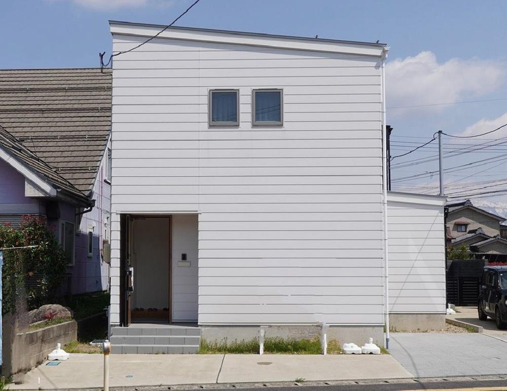 新潟県新発田市富塚町１ 2890万円