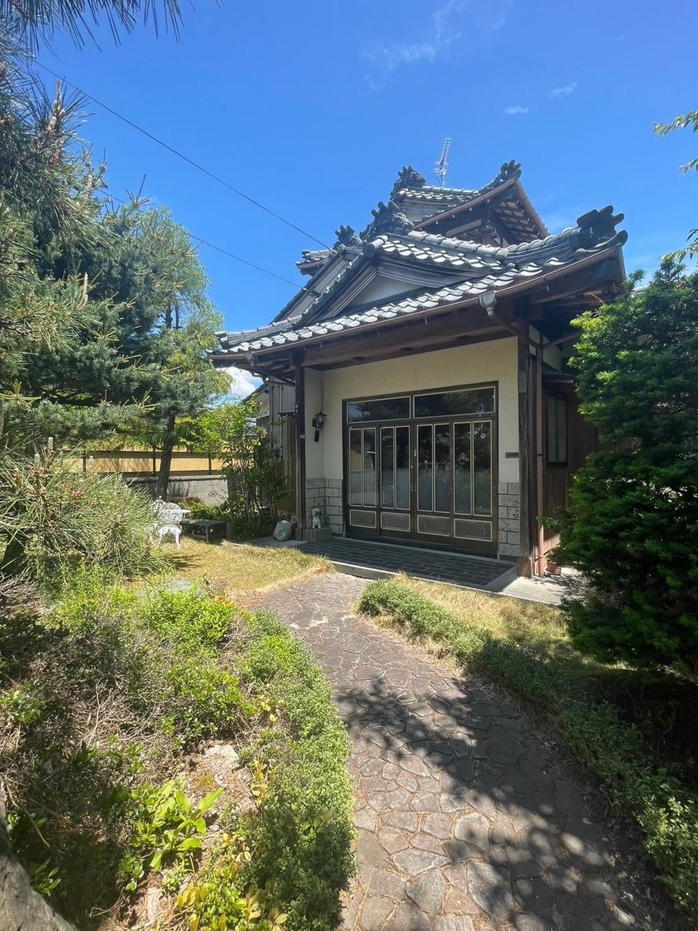 新潟県新発田市緑町１ 1500万円