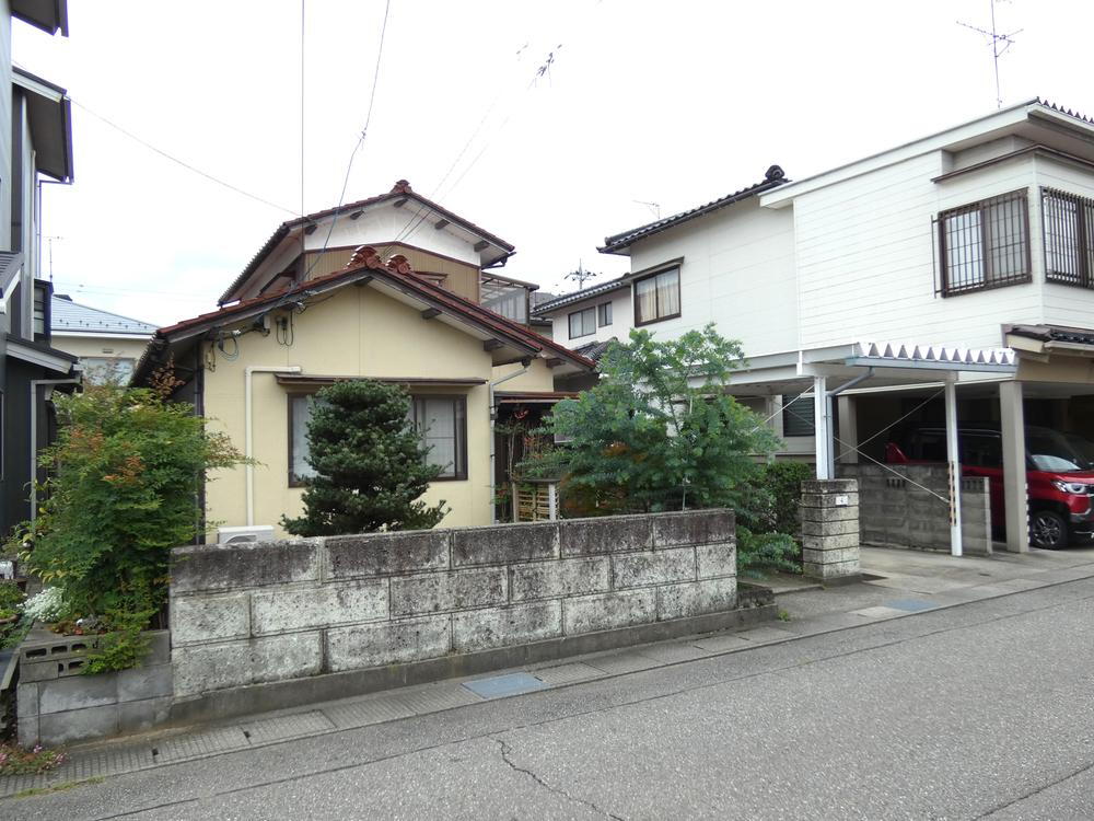 石川県野々市市藤平田２ 2500万円