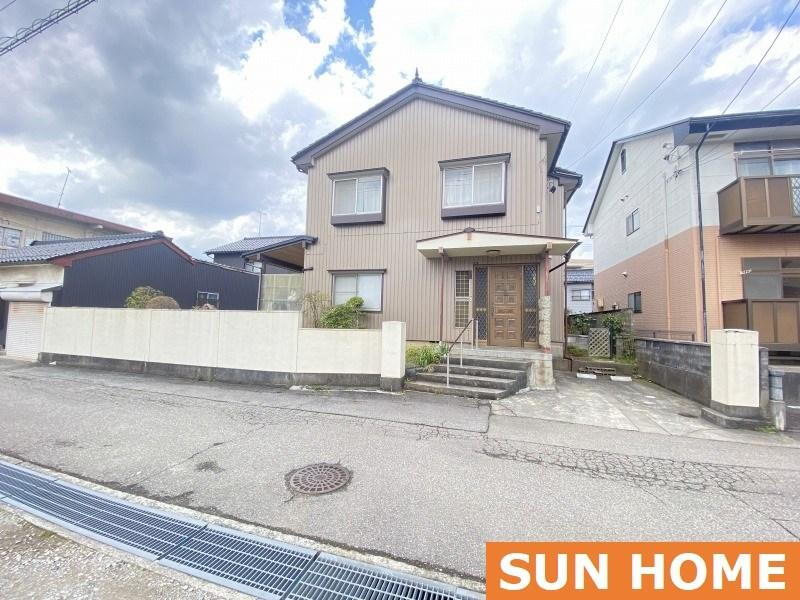 富山県高岡市中川園町 1480万円