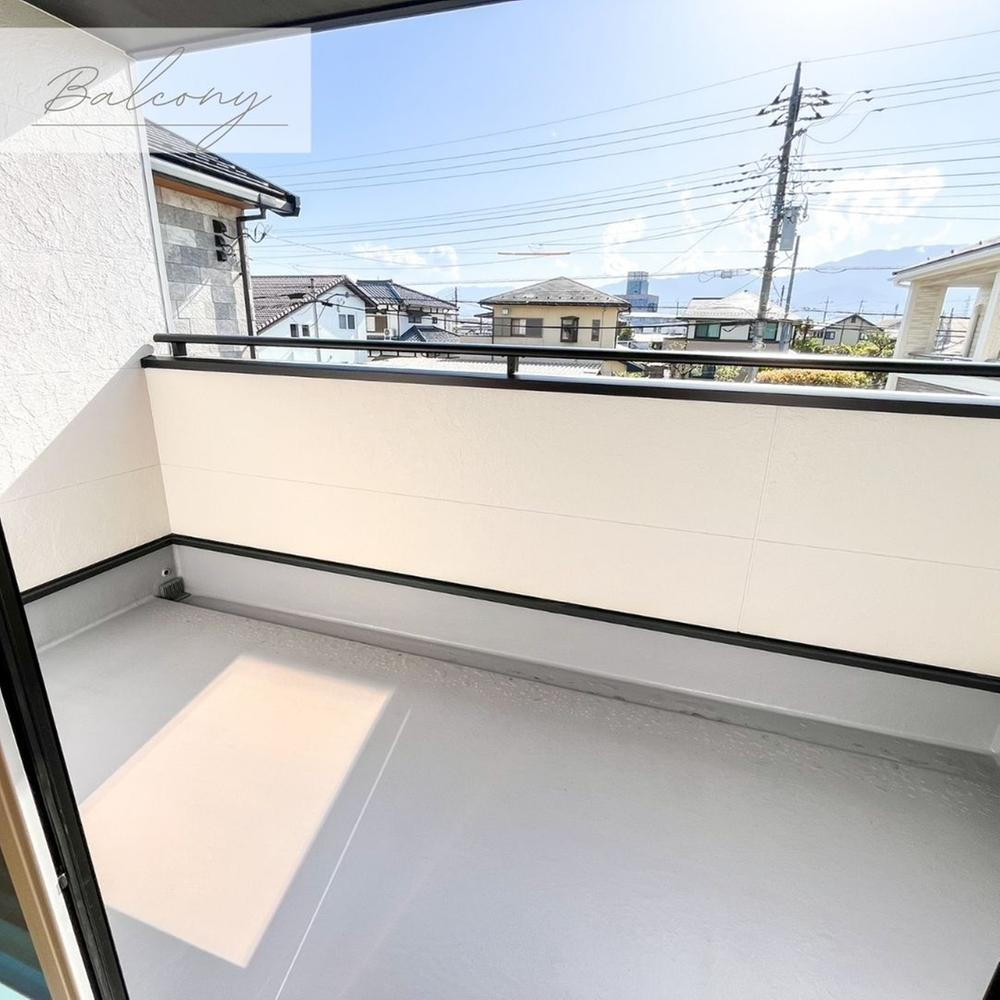山梨県中巨摩郡昭和町上河東 3298万円 4LDK
