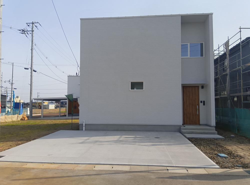 新潟県燕市吉田下中野 3095万円 3LDK