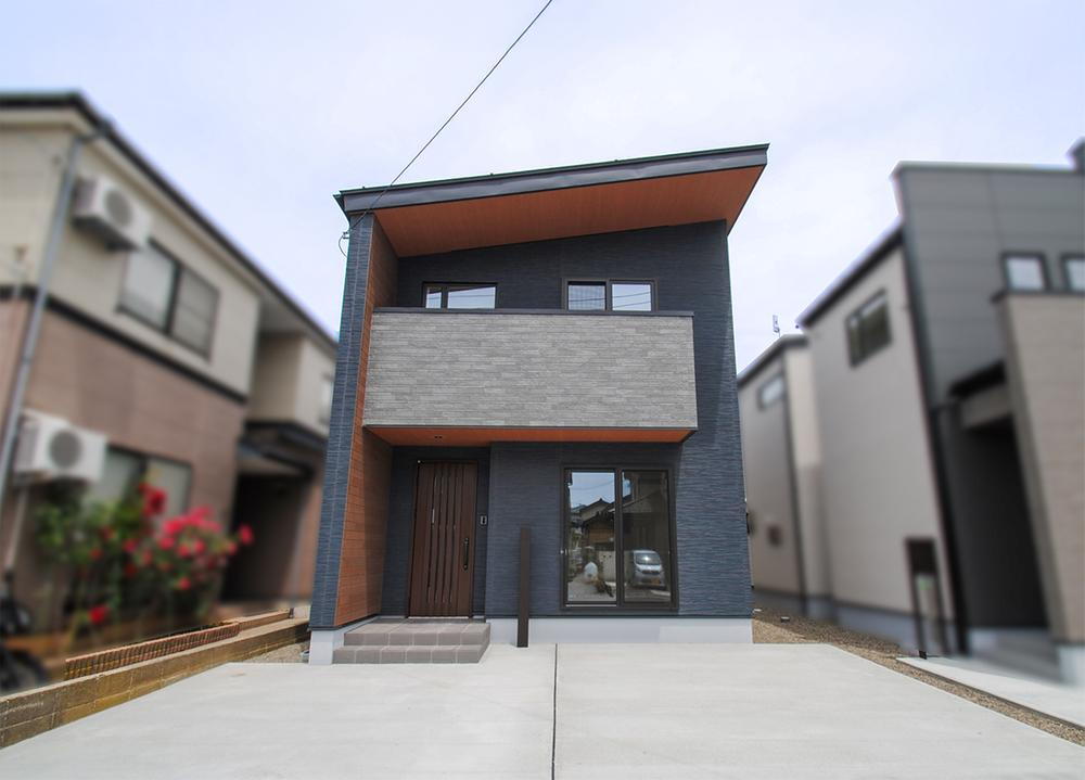 新潟県柏崎市松美２ 2498万円 4LDK