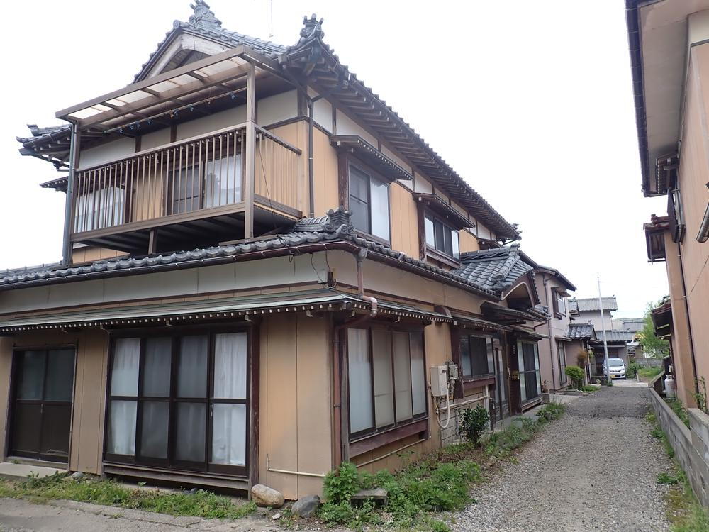 新潟県村上市瀬波中町 500万円