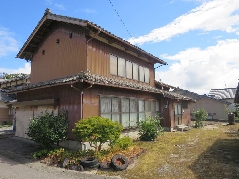 新潟県胎内市築地 中古住宅