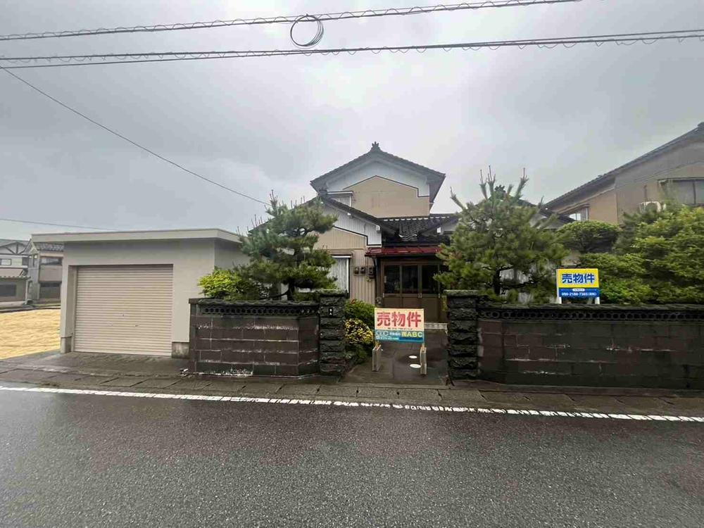 富山県下新川郡朝日町東草野 中古住宅