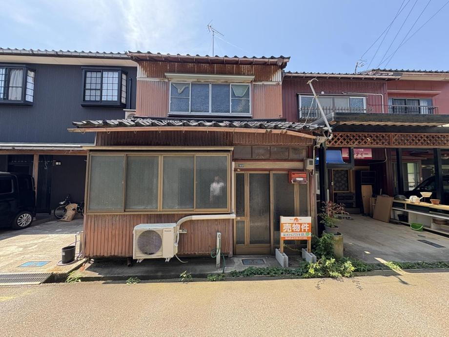 富山県射水市庄川本町 80万円