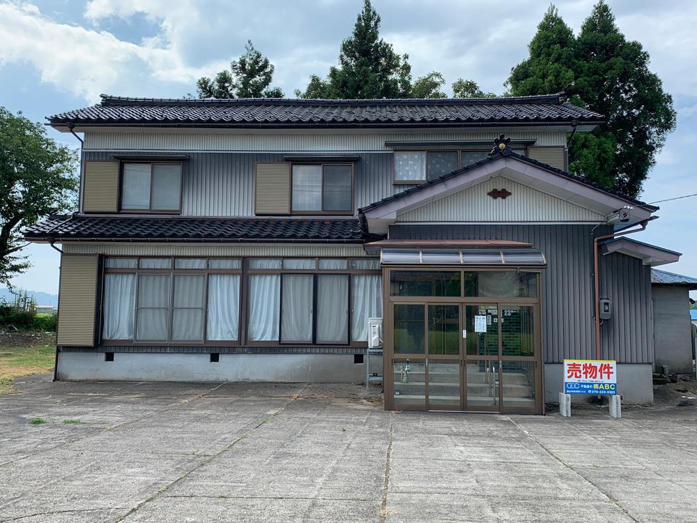 富山県下新川郡入善町墓ノ木 350万円