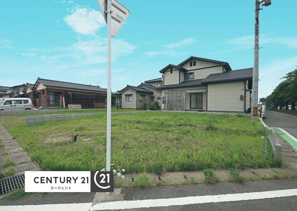 新潟県新発田市新富町１ 2790万円 4LDK