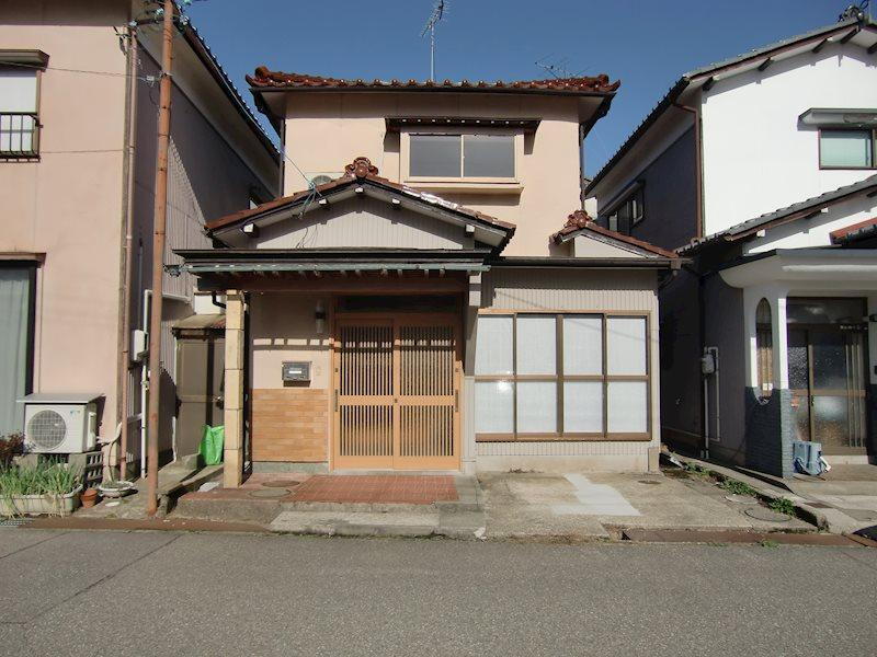 石川県金沢市三十苅町丙 800万円