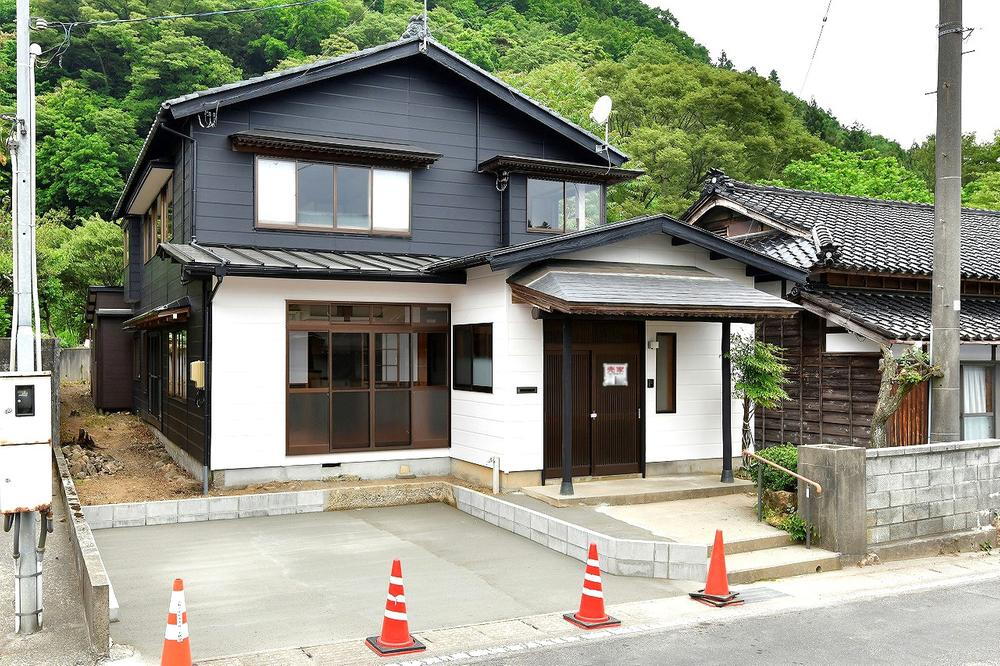 新潟県西蒲原郡弥彦村大字上泉 1200万円