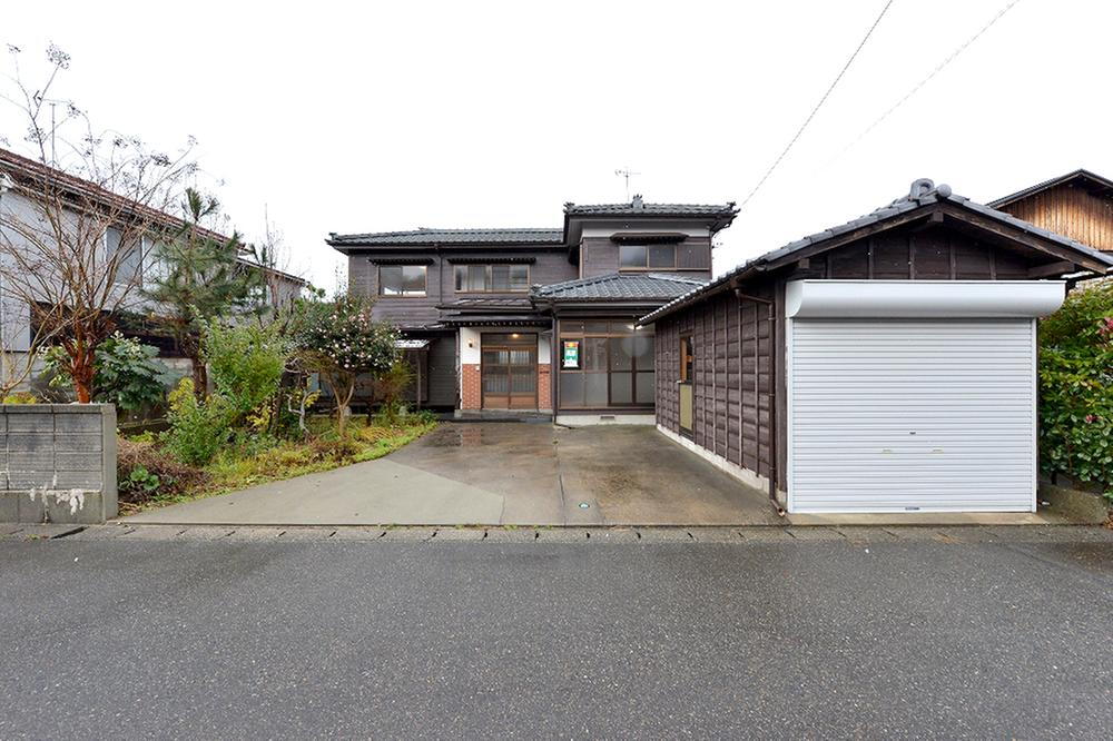 新潟県長岡市寺泊小屋場 1100万円