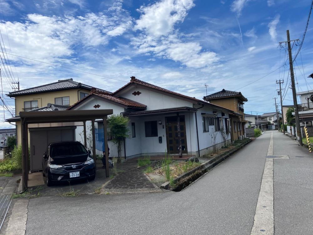 富山県富山市長江新町３ 950万円
