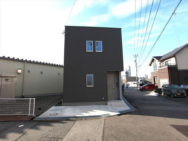 石川県金沢市鳴和１ 3280万円 4LDK