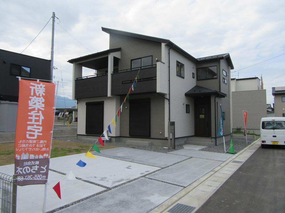 山梨県南アルプス市寺部 2690万円 4LDK
