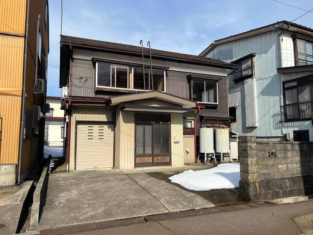 新潟県妙高市白山町１ 380万円 6DK