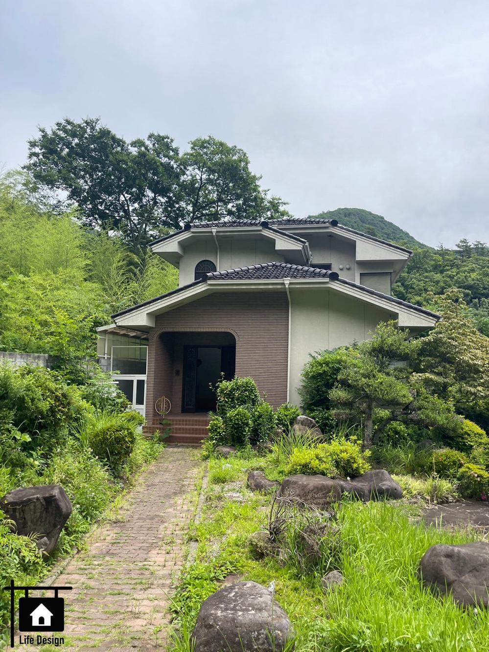 山梨県甲府市善光寺町 1200万円