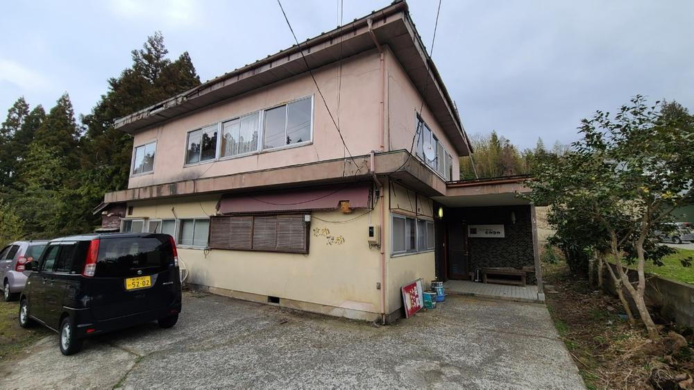 新潟県佐渡市新穂潟上 200万円
