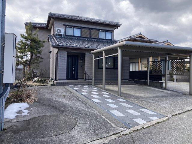 富山県高岡市波岡 2495万円