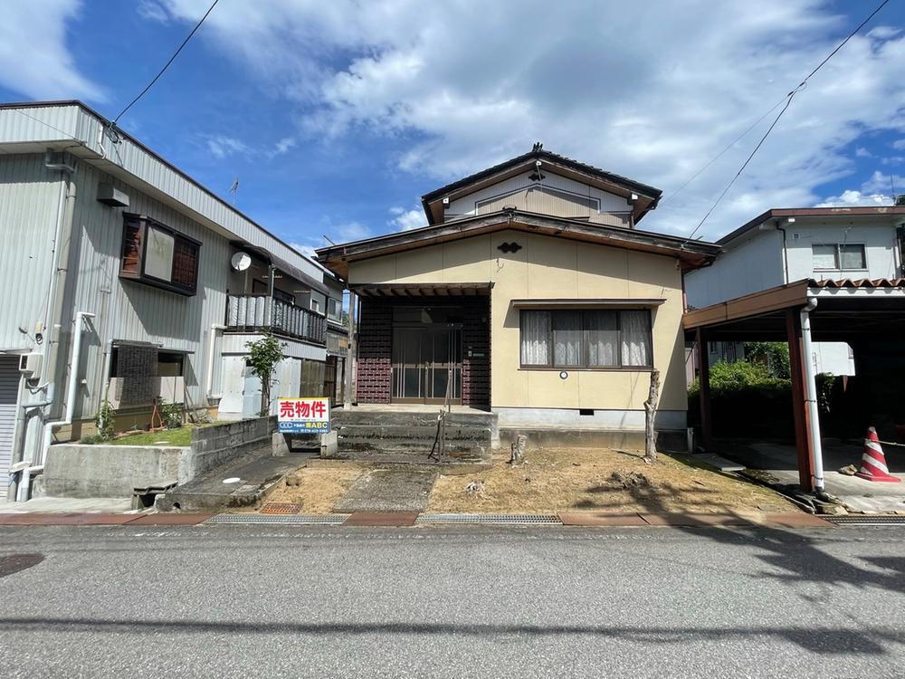 富山県富山市八尾町梅苑町２ 280万円