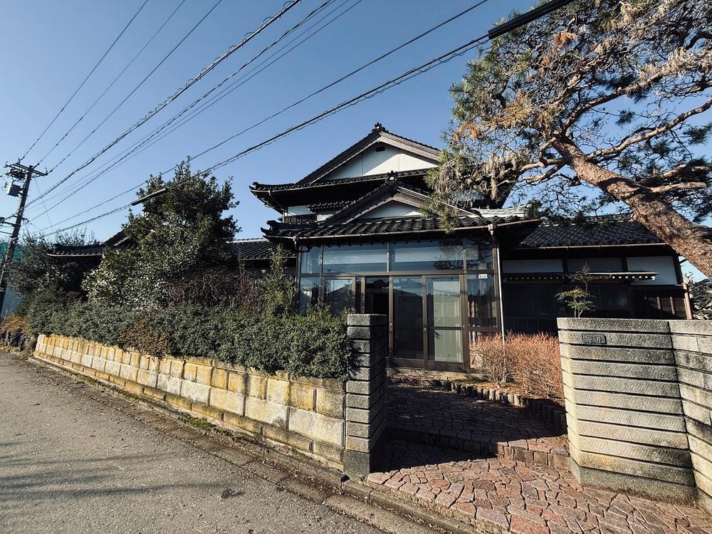 石川県河北郡津幡町字御門 1680万円